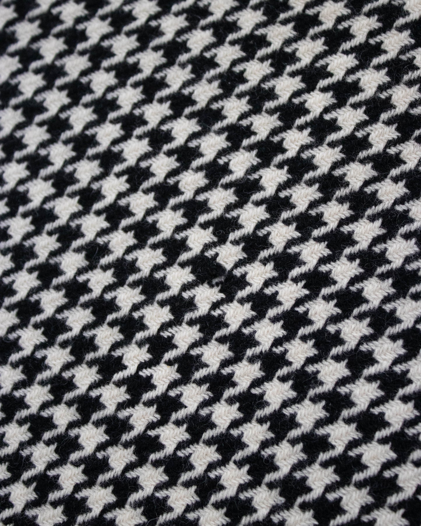 Vintage F/W 2003 Yohji Yamamoto Wool Houndstooth Long Runway Skirt / XS-S