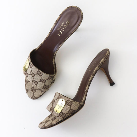 Vintage Gucci by Tom Ford Beige GG Monogram Mules Logo Metal Plate Heels / 39.5 (US 9.5)