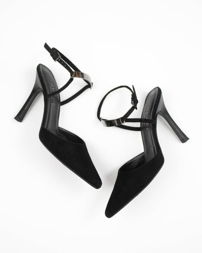 Vintage Gucci by Tom Ford Black Suede Pumps Logo Plate Detail / 35.5 (US 5.5)