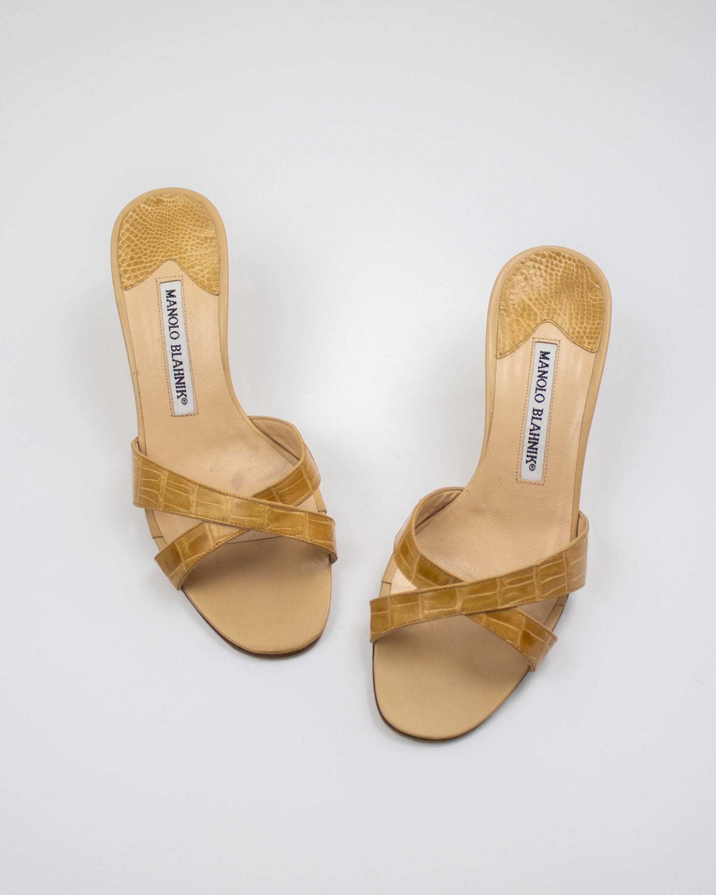 Vintage Manolo Blahnik Callamu Beige Croc Leather Kitten Heel Mules / 36 (US 6)