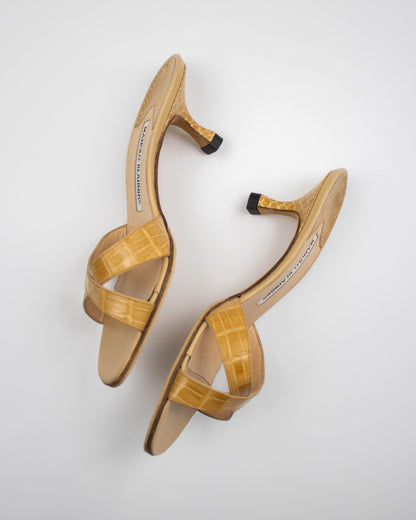 Vintage Manolo Blahnik Callamu Beige Croc Leather Kitten Heel Mules / 36 (US 6)