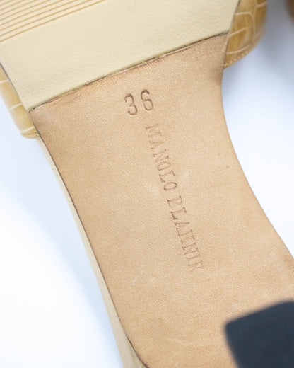 Vintage Manolo Blahnik Callamu Beige Croc Leather Kitten Heel Mules / 36 (US 6)