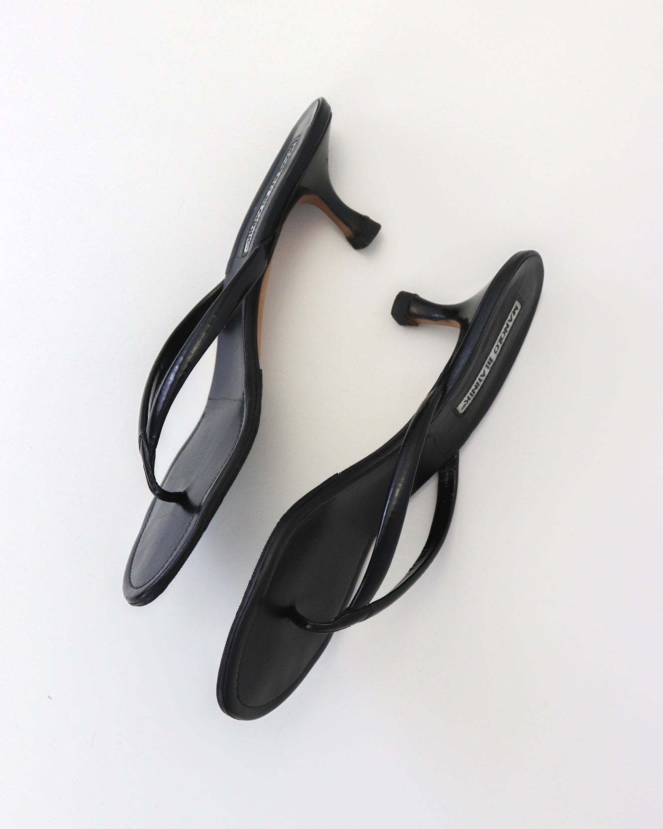 Vintage Manolo Blahnik Black Leather Kitten Heel Thong Mules / 38 (US 8)