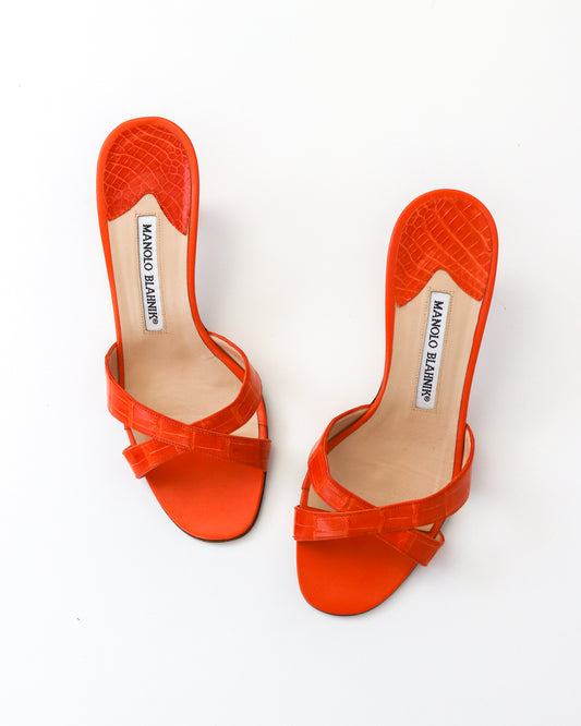 Vintage Manolo Blahnik Callamu Orange Croc Kitten Heel Mules / 36 (US 6)