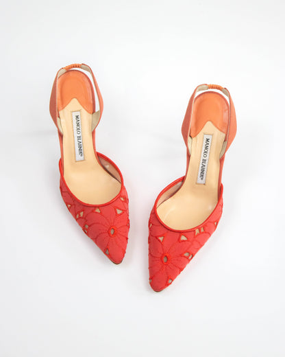 Vintage Manolo Blahnik Carolyne Coral Flower Embroidered Heels / 37 (US 7)