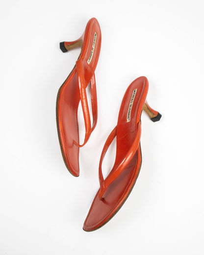 Vintage Manolo Blahnik Coral Thong Kitten Heel Mules / 38 (US 8)