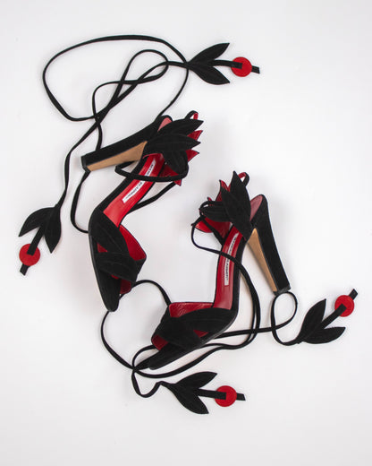 Vintage Manolo Blahnik Ossie/Ivy Floral Applique Ankle Wrap Heels / 38.5 (US 8.5)