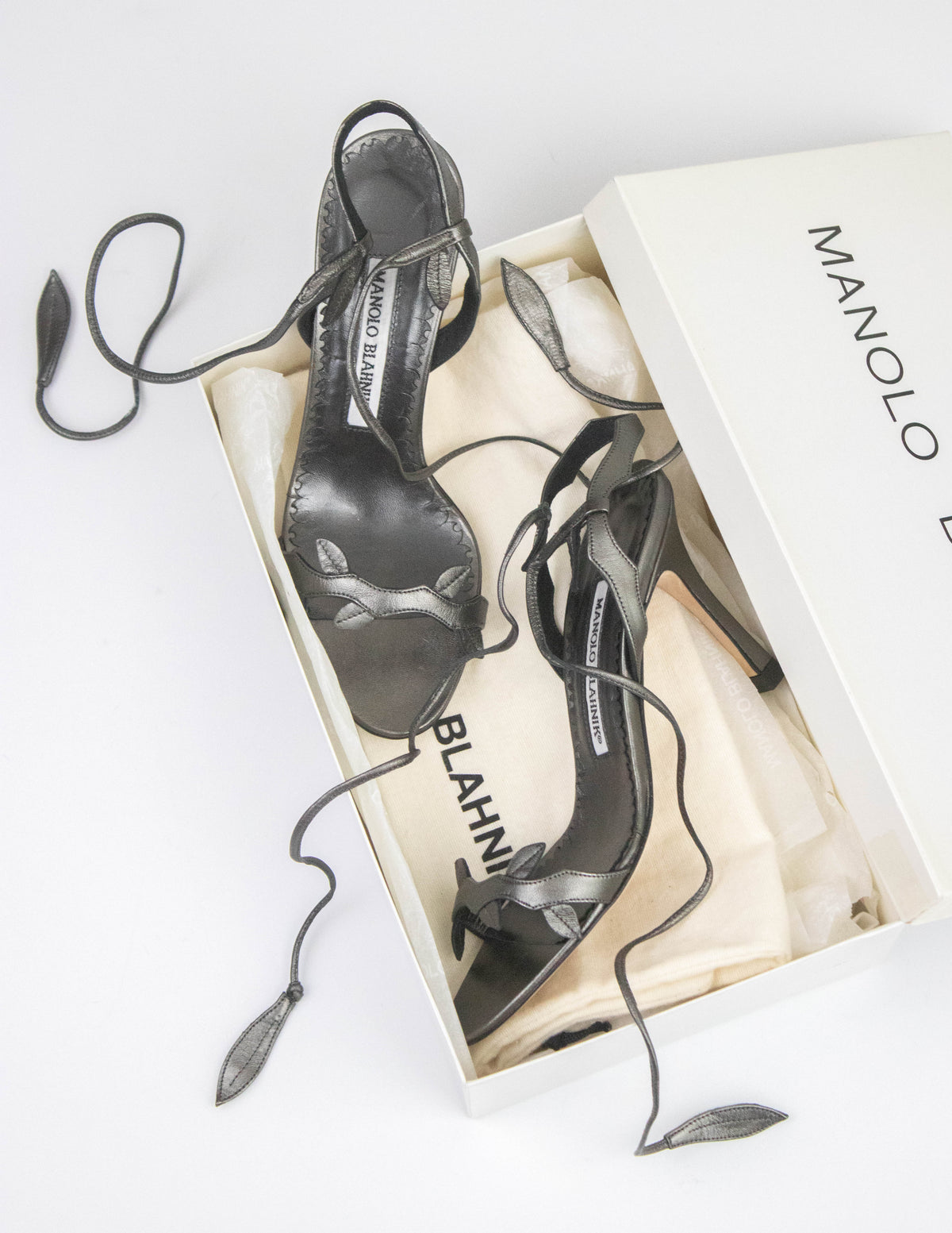 Vintage Manolo Blahnik Zuolas Metallic Floral Vine Lace Up Heels / 34.5 (US 4.5)