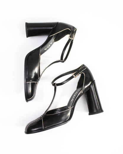 Vintage Prada Black T-strap Mary Jane 'Legally Blonde' Heels / 37.5 (US 7.5)