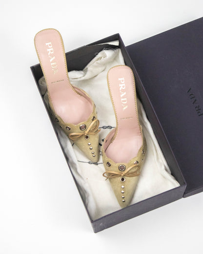 Vintage Prada Iconic Beige Suede Eyelet Bow Mule Heels / 35.5 (US 5.5)