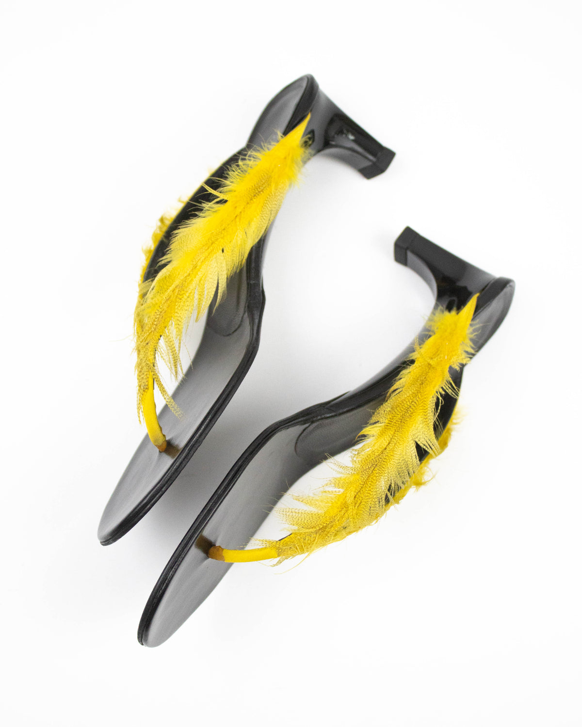 Vintage S/S 1999 Gucci Runway Yellow Feather Thong Mules / 36 (US 6)