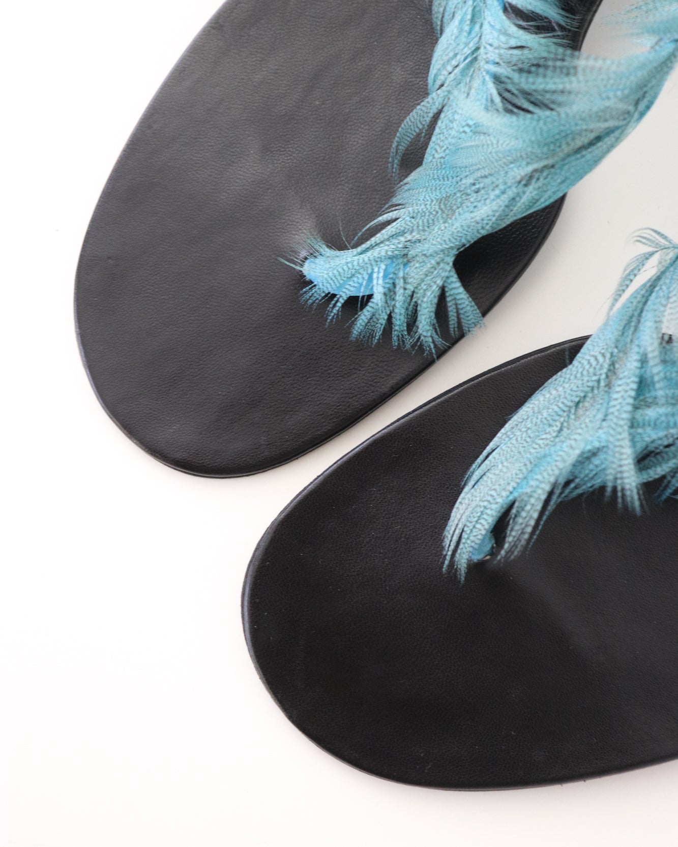 Vintage S/S 1999 Gucci by Tom Ford Runway Blue Feather Thong Mule Heels / 41 ( US 11)