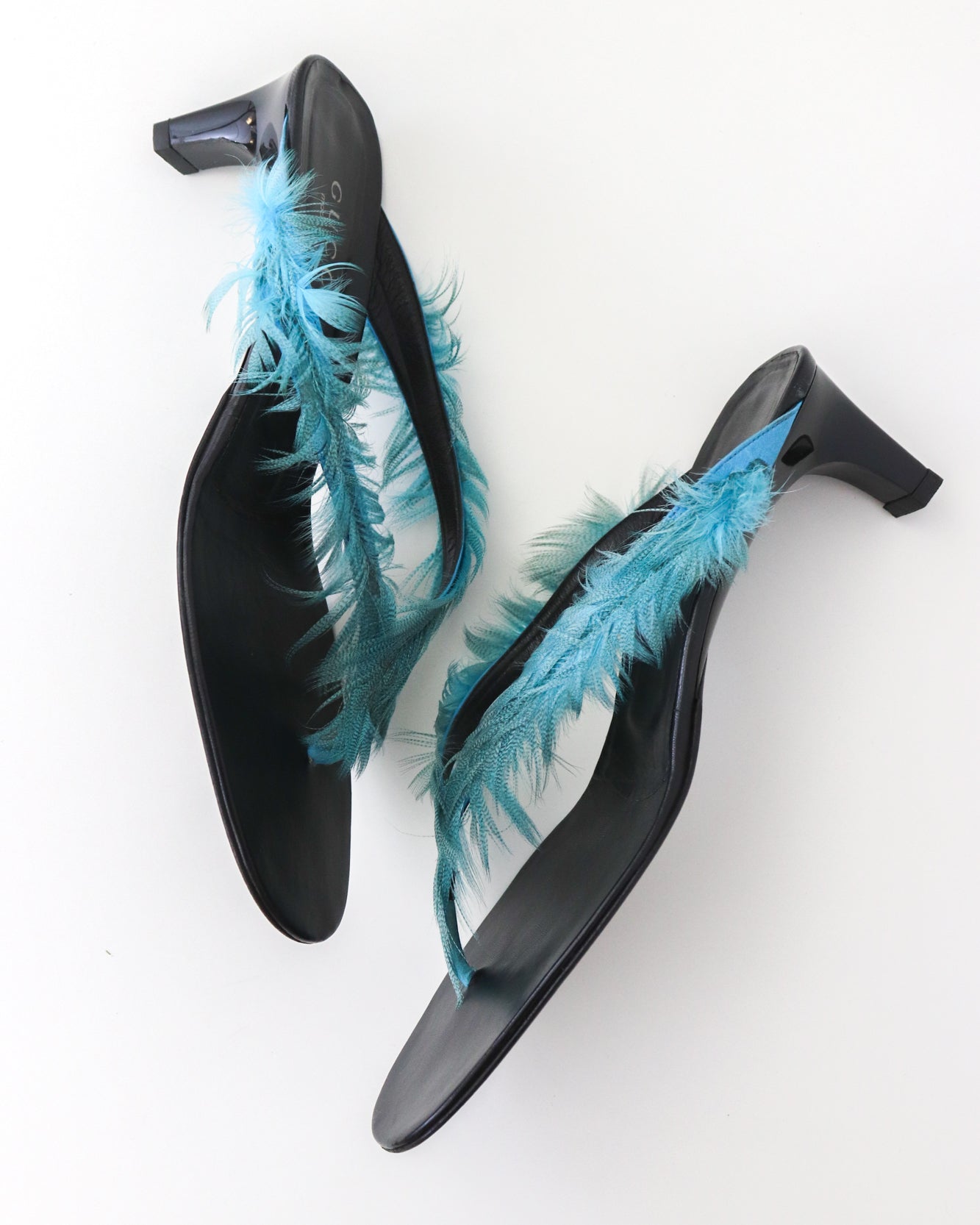 Vintage S/S 1999 Gucci by Tom Ford Runway Blue Feather Thong Mule Heels / 41 ( US 11)