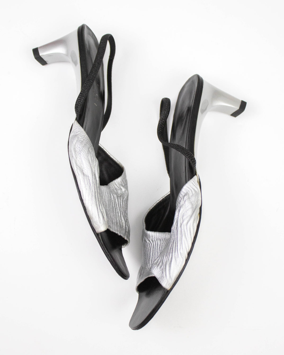 Vintage S/S 1999 Gucci by Tom Ford Silver Slingback Heels / 37 (US 7)