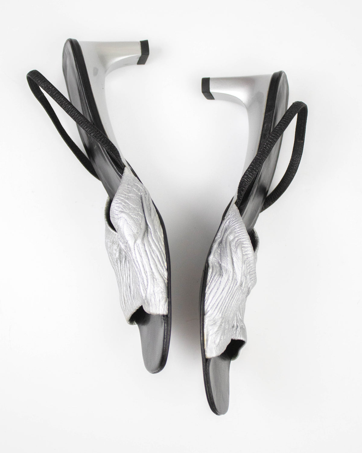 Vintage S/S 1999 Gucci by Tom Ford Silver Slingback Heels / 37 (US 7)