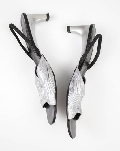 Vintage S/S 1999 Gucci by Tom Ford Silver Slingback Heels / 37 (US 7)