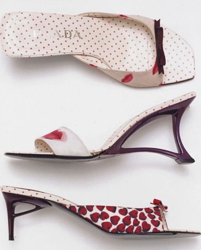 Vintage S/S 2000 Prada Red Croc Kitten Heel Mules / 38.5 (US 8.5)