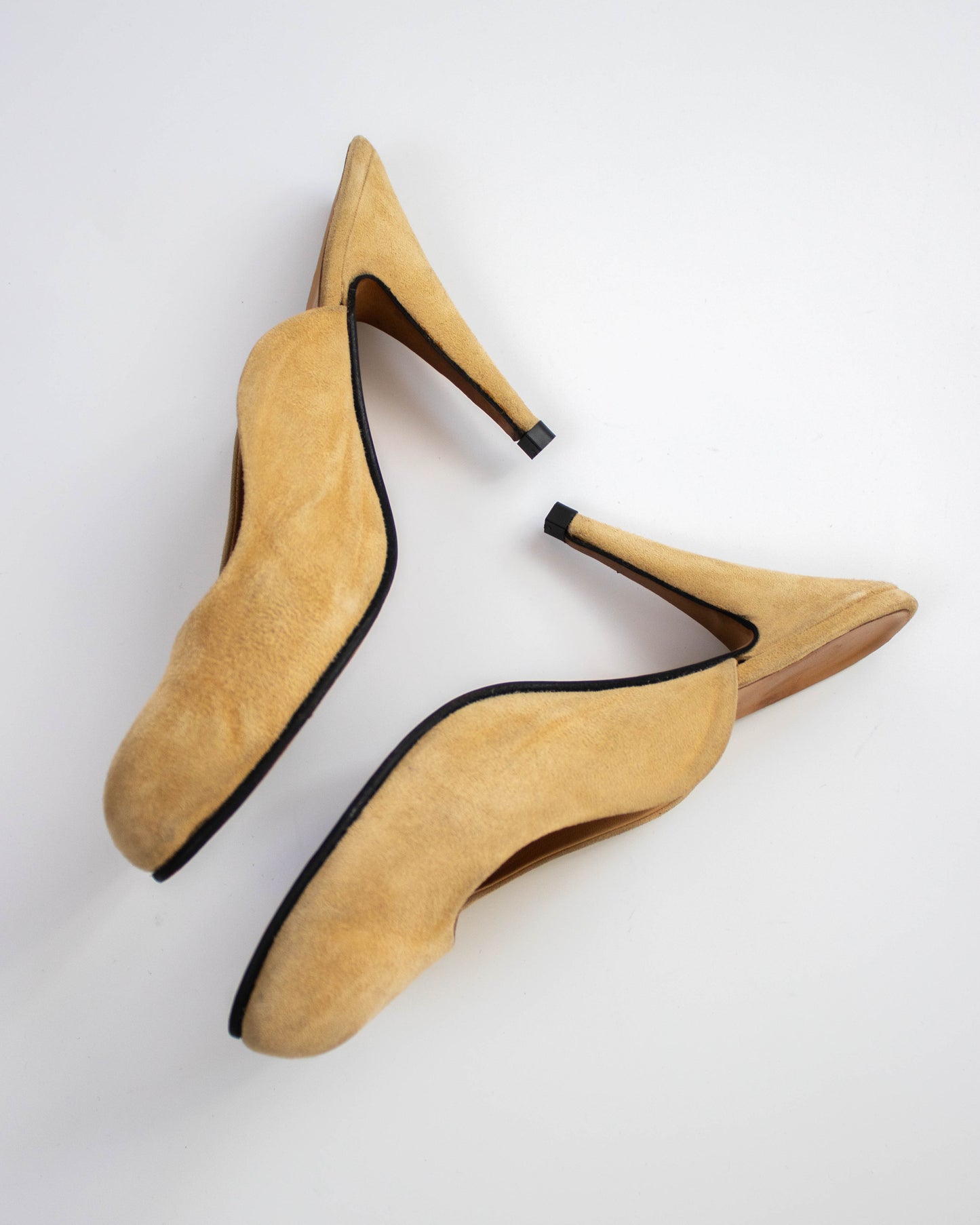 Vintage S/S 2000 Vivienne Westwood Beige Suede Animal Toe Mule Heels / 38 (US 8)