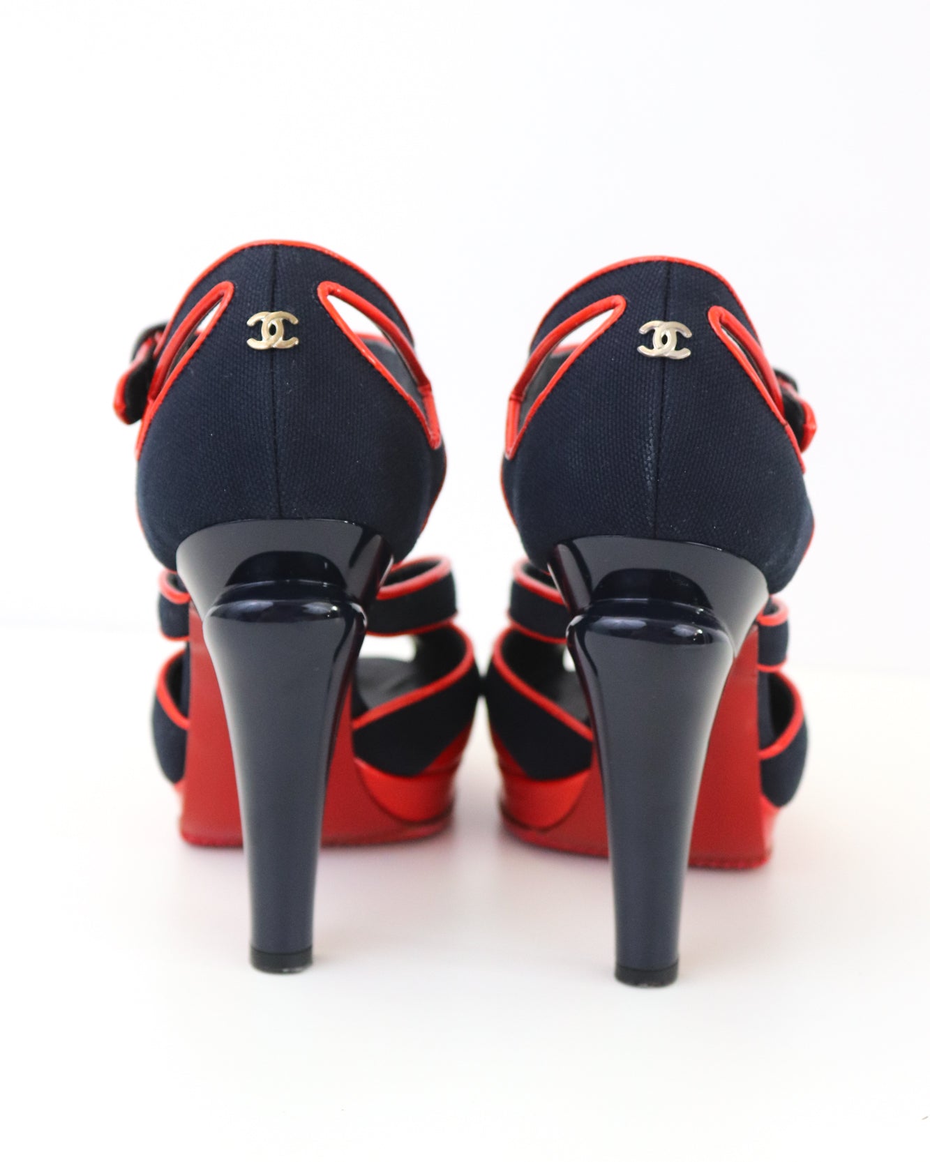 Vintage S/S 2008 Chanel Blue Red Open Toe Patent Leather Runway Heels / 37 (US 7)