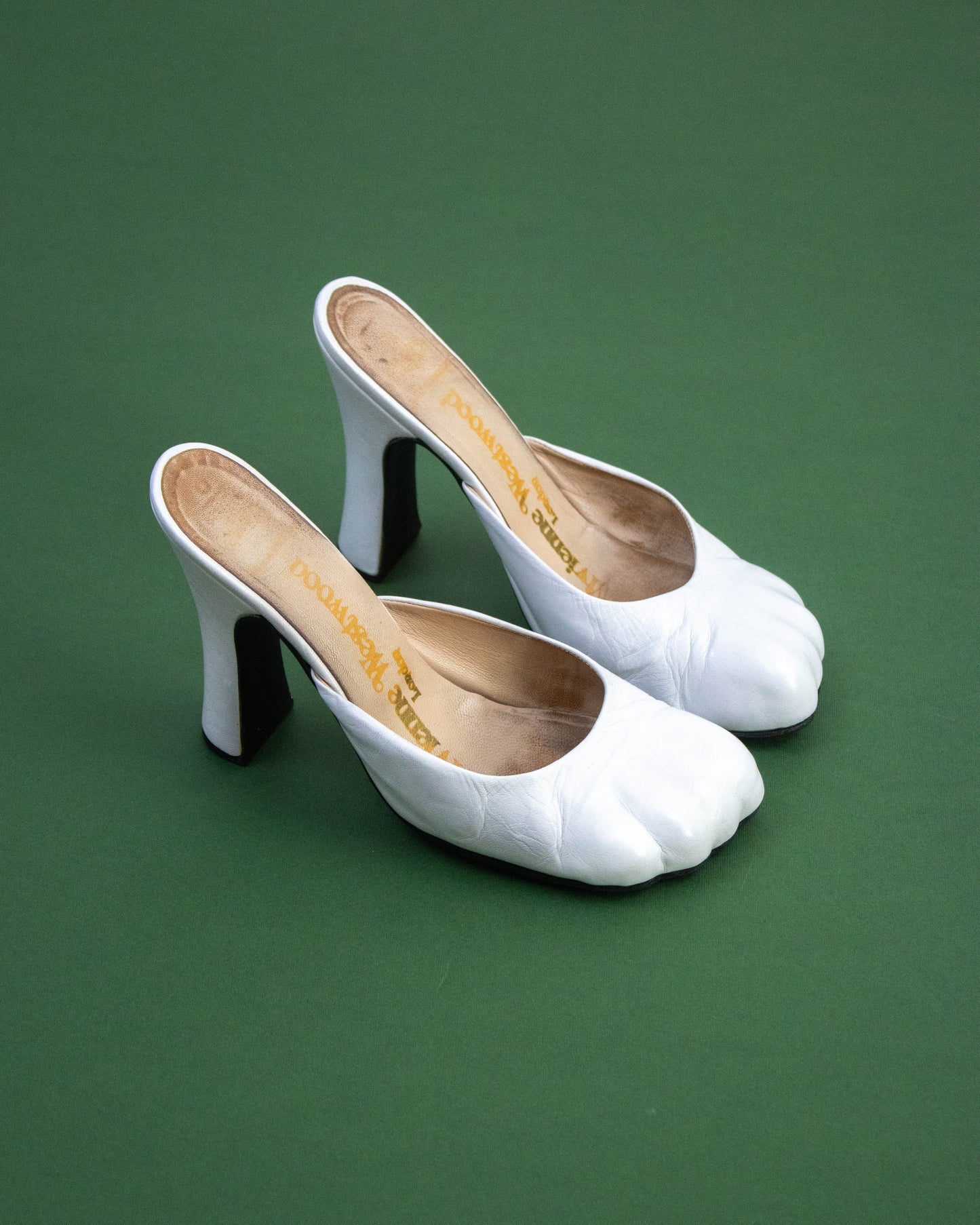 Vintage Vivienne Westwood White Animal Toe Mule Heels / 39 (US 9)