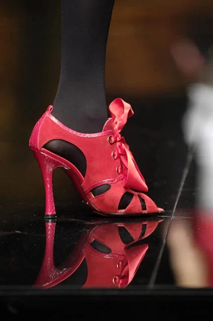 Vintage S/S 2006 Dolce&Gabbana Red Satin Ribbon Heels / 37 (US 7)