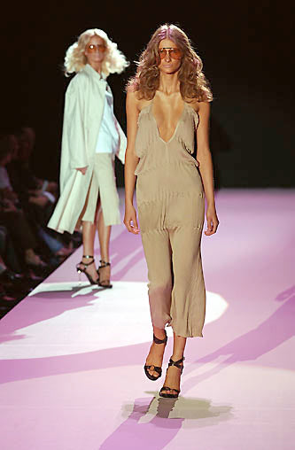 Vintage S/S 2002 Gucci by Tom Ford Runway Brown Stiletto Heel Sandals / 36 (US 6)